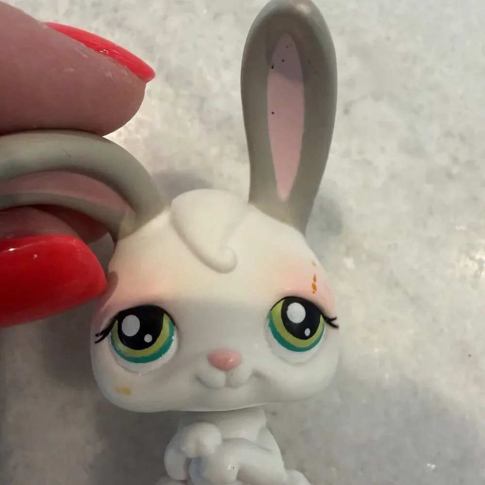 Littlest Pet Shop LPS #211 Bunny White Grey Green Eyes Pink Hasbro